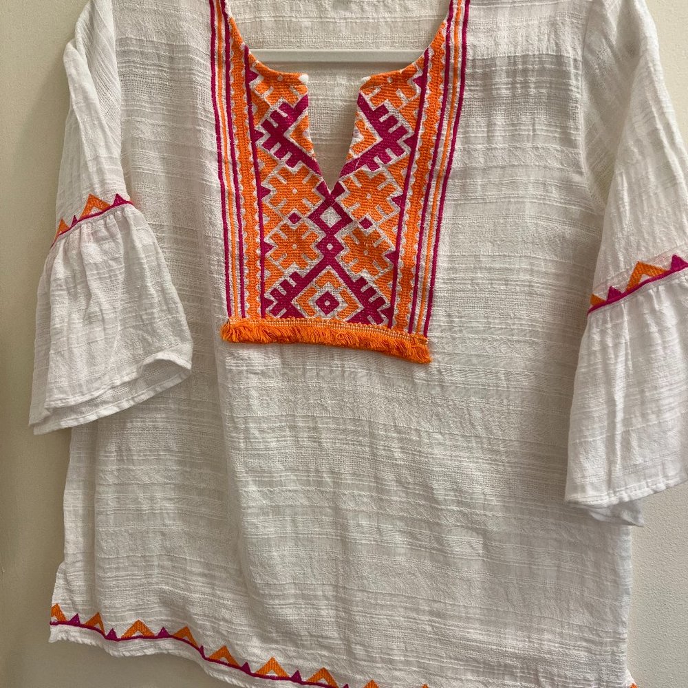 Jade Size XS White Gauze Top with Embroidery